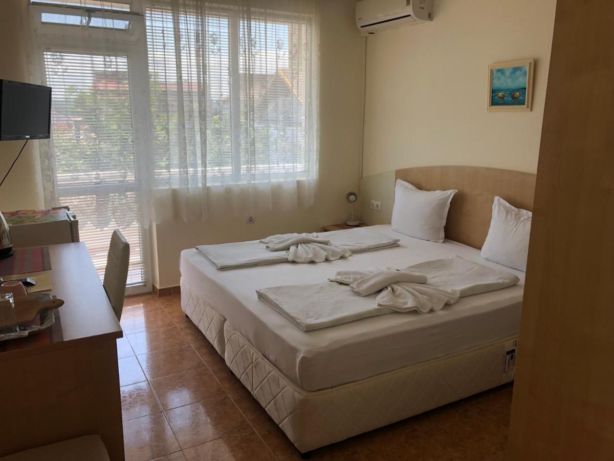 Borko Guest House Primorsko Exterior foto